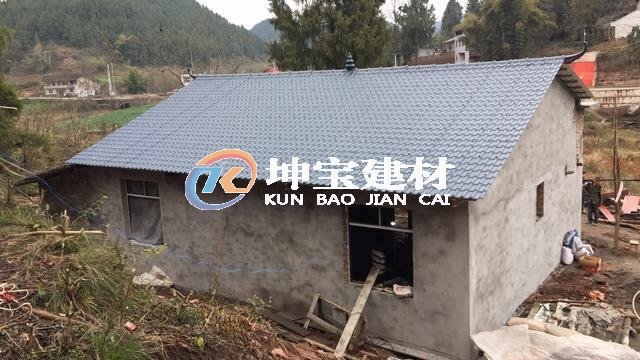 新建屋面采用合成樹脂瓦